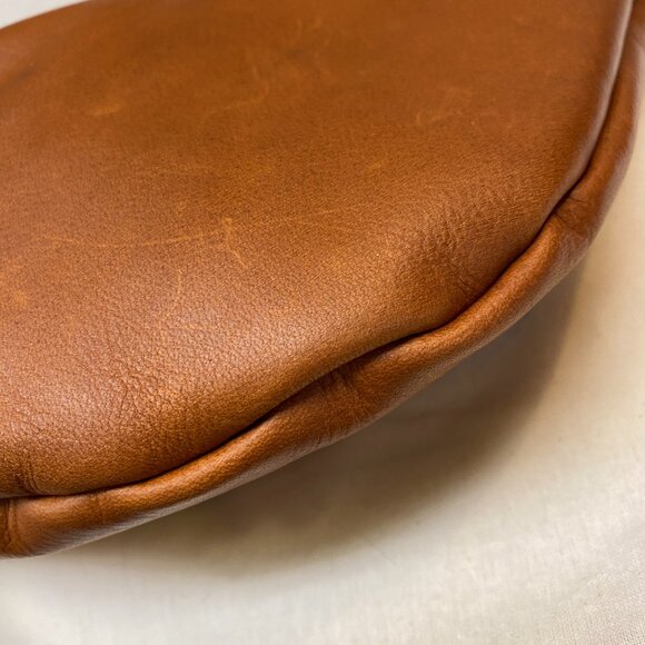 Clare V Moyen Messenger in Tan Leather - Picture 8 of 12